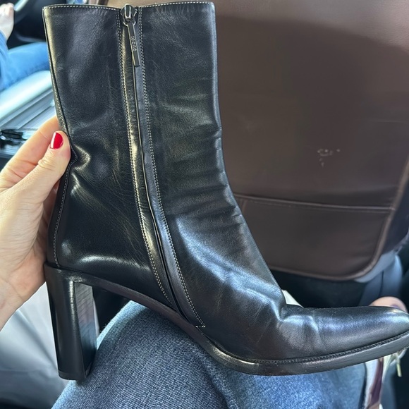Vintage Gucci by Tom Ford Size 8 Black Leather Heeled Ankle Boots - Picture 7 of 8